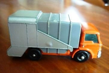 Camion-poubelle-Matchbox_1.jpg