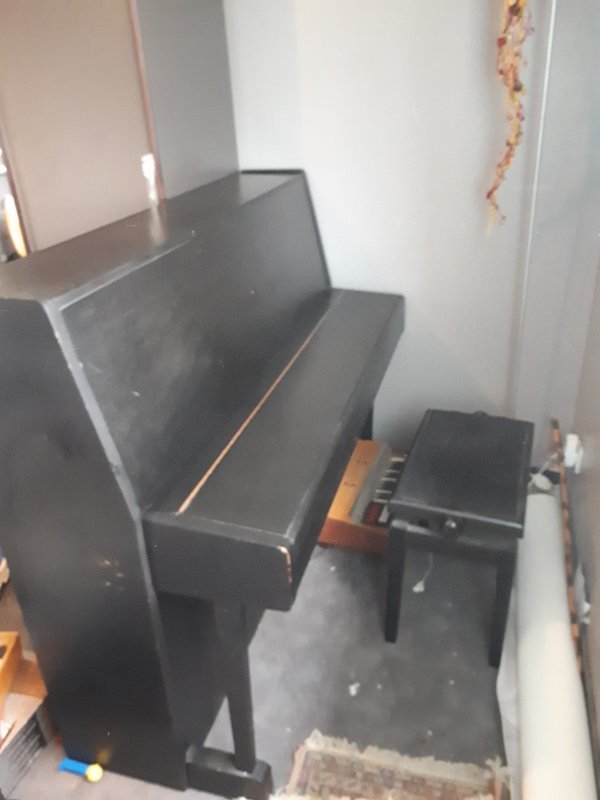 piano 1.jpg