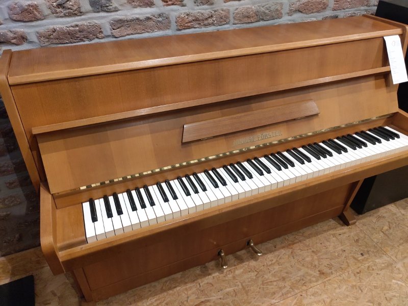 Forster 104 (1967, 2250€)