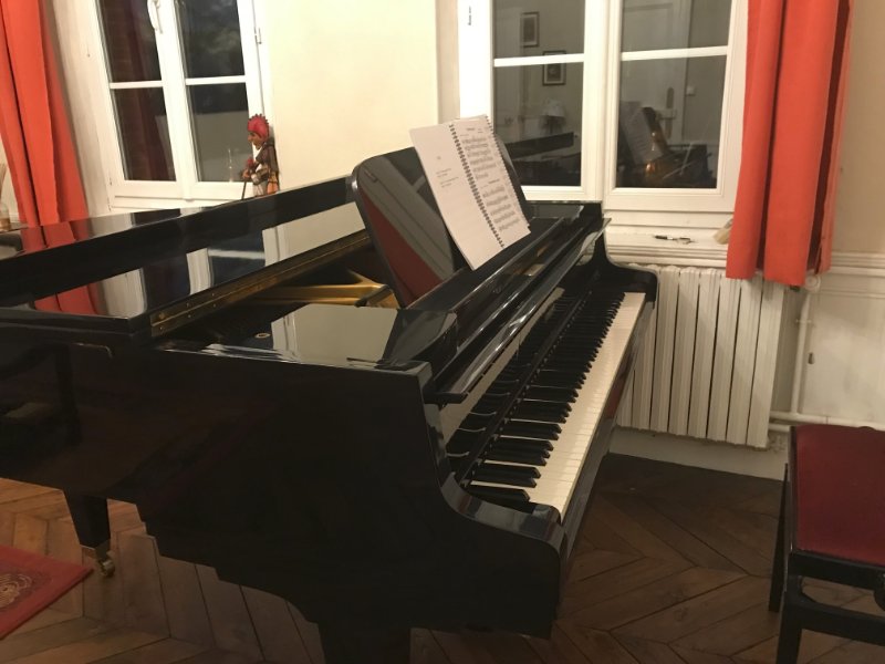 piano1.jpg