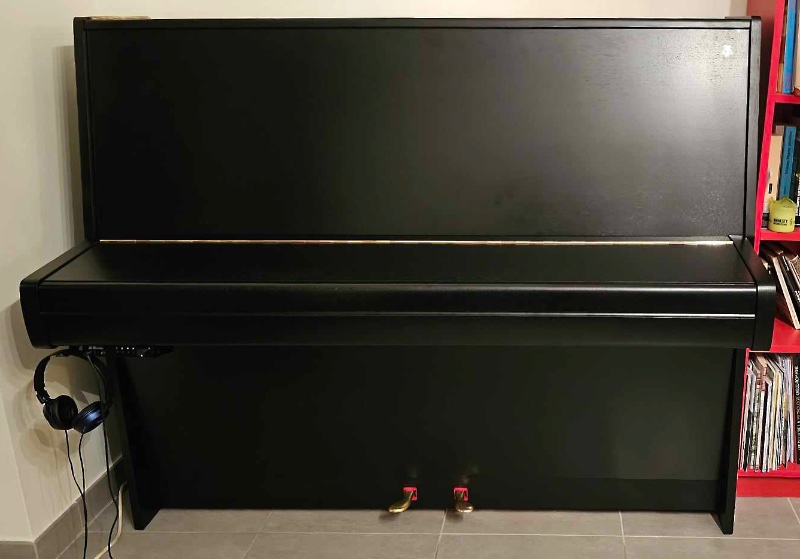 piano1.jpg