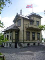 180px-Troldhaugen_in_Bergen.jpg