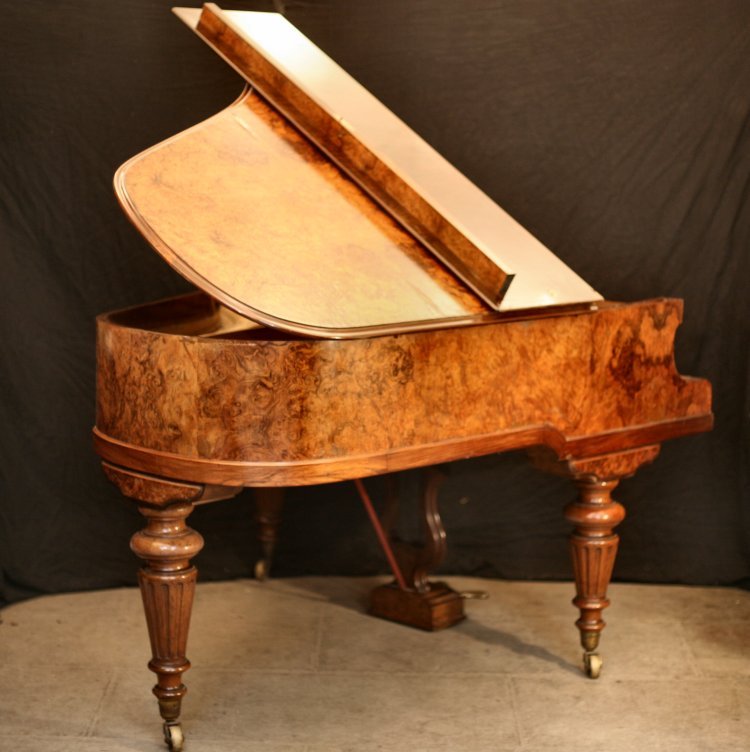 quart Gaveau (loupe de noyer)