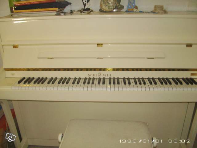 Piano droit.jpg