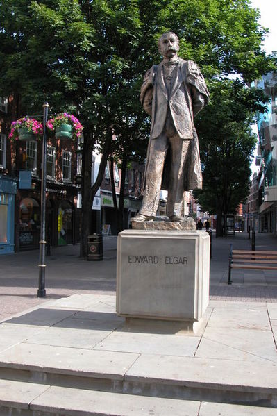 Statue_of_Sir_Edward_Elgar.jpg