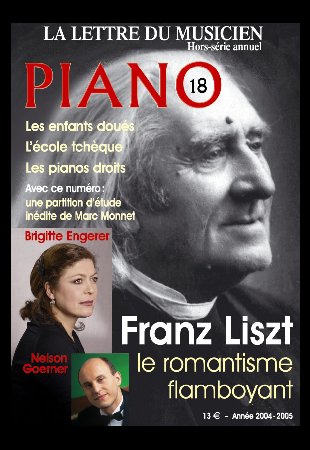 déjà la couverture est plus à mon goût. Un plein page de Franz Liszt, ça me va ! et on peut faire abstraction du petit encart de Brigitte Engerer le regard perdu au loin. D'ailleurs on dirait qu'elle regarde dans la même direction que Liszt... ???