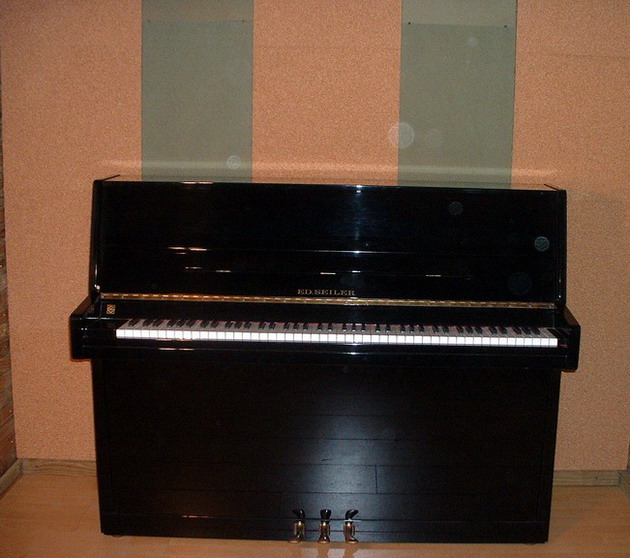 piano.jpg